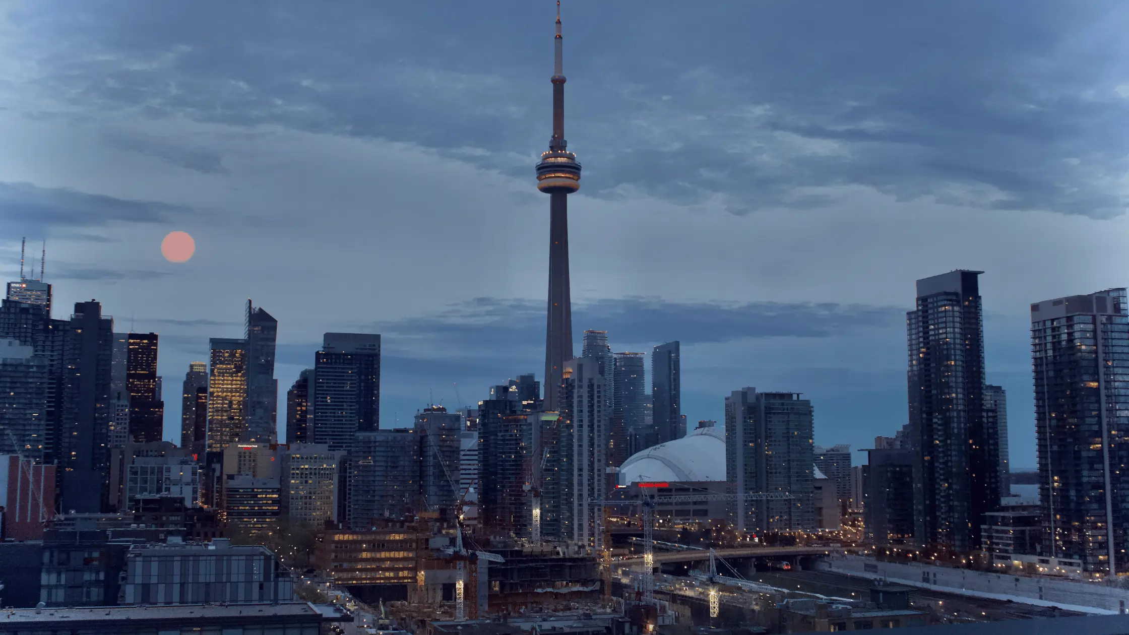 Toronto iconic buildings and their builders