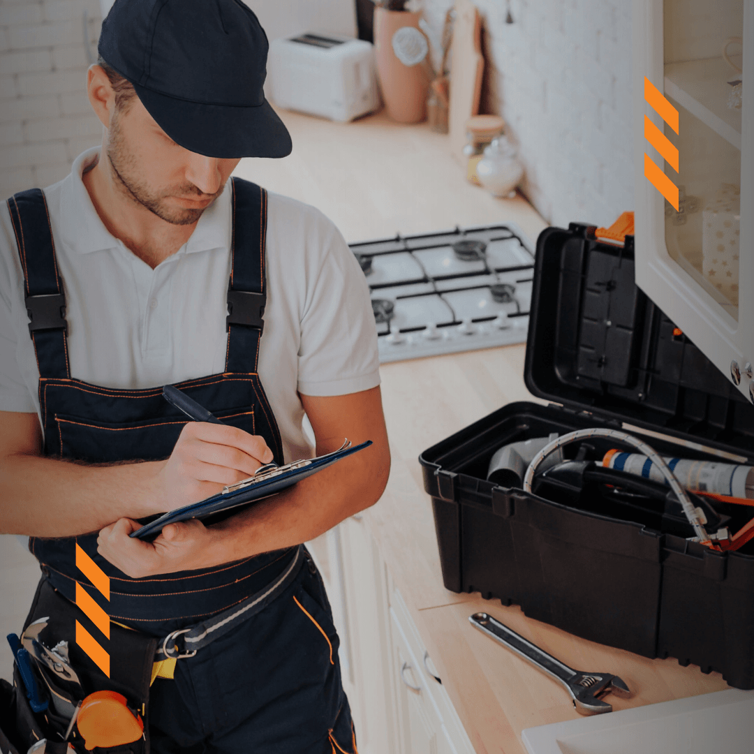 handyman filling out the tool and equipment insurance form